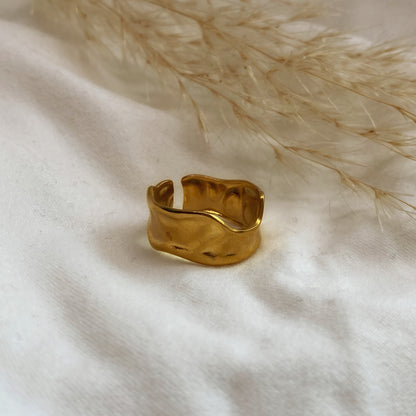 Anillo Capri